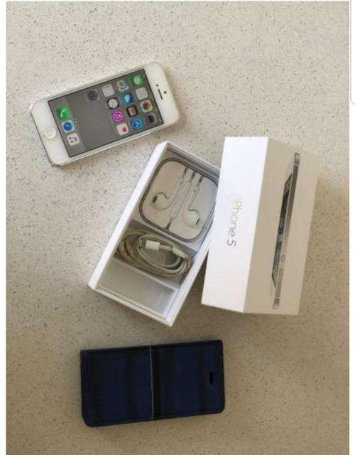 iPhone 5 16GB *Excellent Condition*