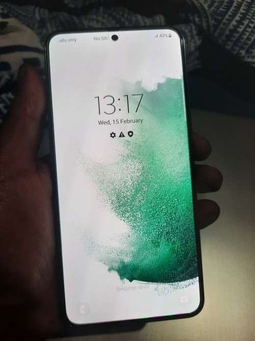 Samsung S22 - 256gb. BRAND NEW !