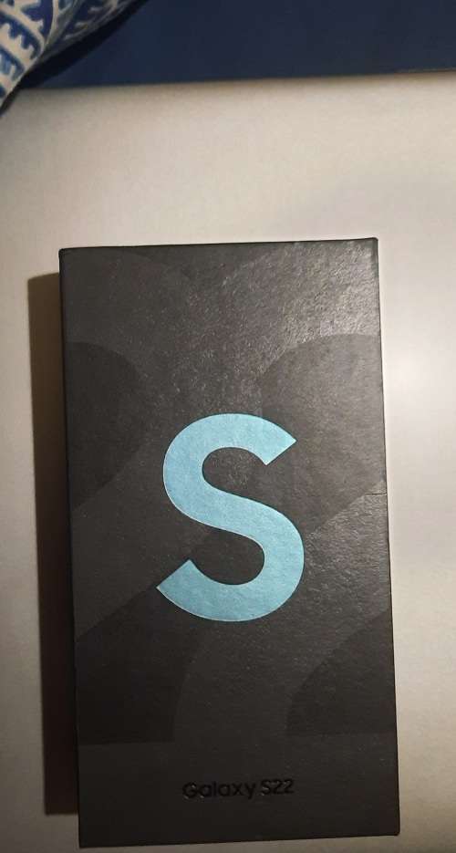 Samsung S22 - 256gb. BRAND NEW !