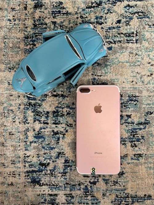 iPhone 7 Plus - 32gb! Great condition !
