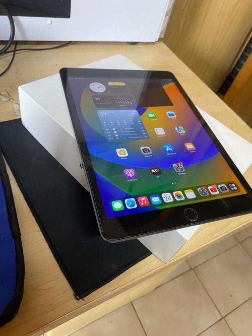 iPad 8th Gen - 128gb