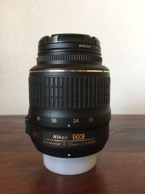 Nikon DX AF-S Nikkor 18-55mm zoom lens