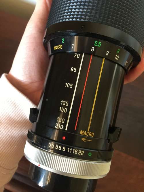 Vivitar Series 1 70-210mm micro focusing auto zoom lens for Canon