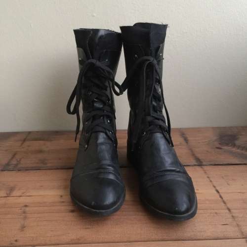 Rage boots (size 5)