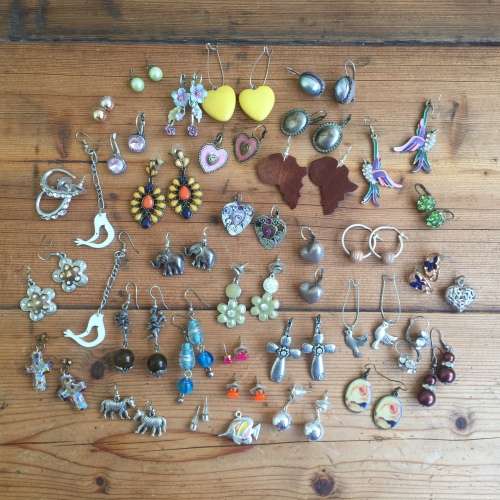 30+ pairs of earrings. Selling as a lot.