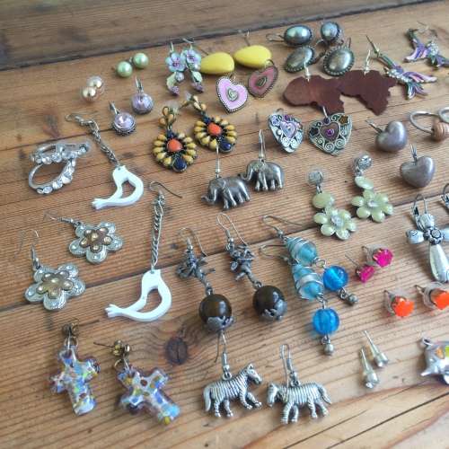 30+ pairs of earrings. Selling as a lot.