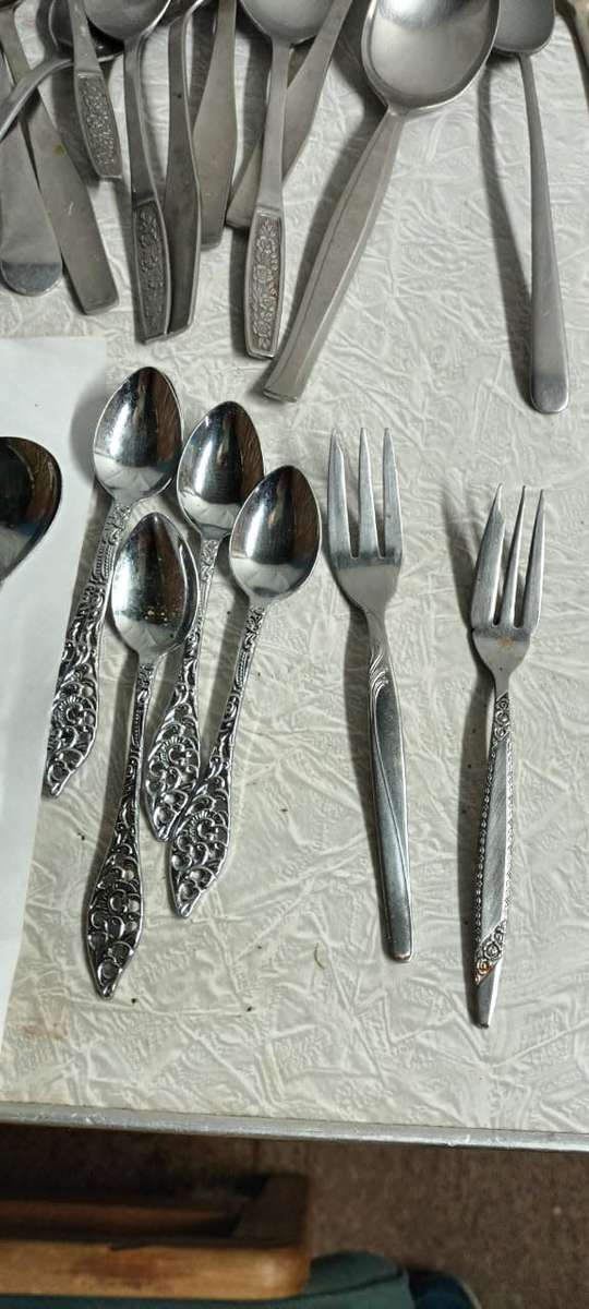 Mixed Vintage and Modern Cutlery Collection 105 ITEMS