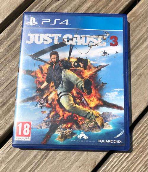 SONY PS4 CONSOLE WITH GREAT GAMES - EXCELLENT CONDITION