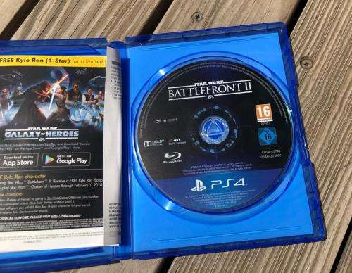 SONY PS4 CONSOLE WITH GREAT GAMES - EXCELLENT CONDITION