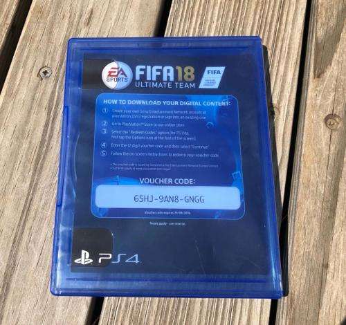 SONY PS4 CONSOLE WITH GREAT GAMES - EXCELLENT CONDITION