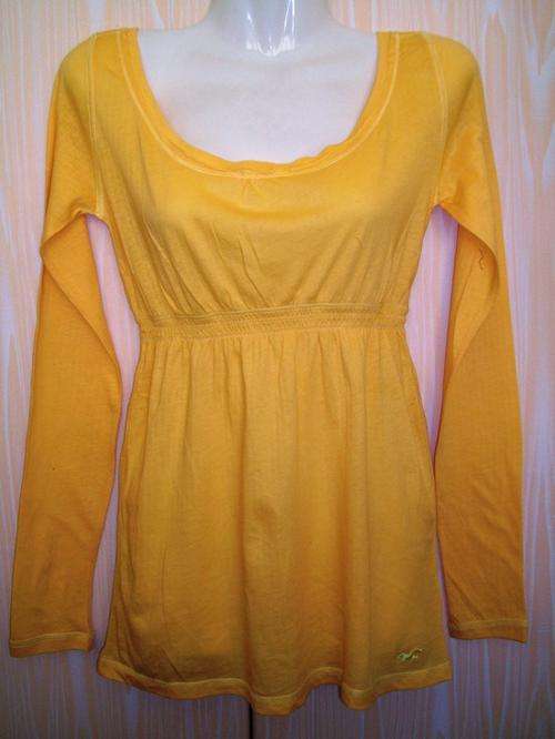 Brand New! Soft, comfy and sexy top - Size Small