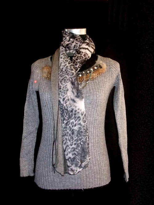 Just Arrived - - - Fashion Grey Jersey With 2 Tone-Scarf Size: M