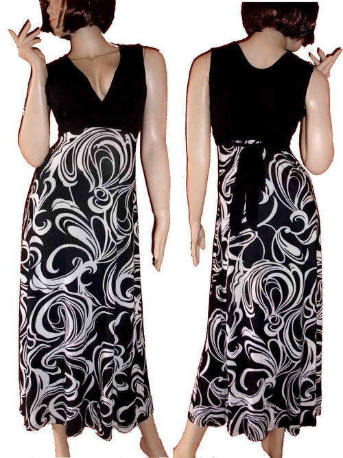 Elegant Deep V-Neck Black White Maxi Dress 34/36