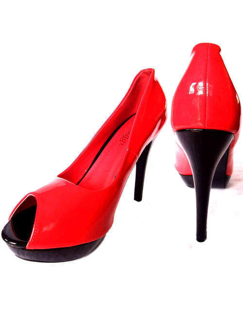 Stunning Peep Toe Platform Red / Black Size 4