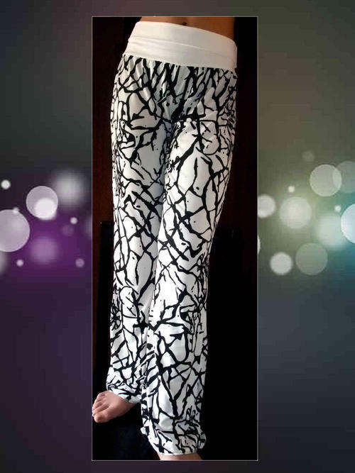 100% Polyester Comfy  Paisley Pants Size 30/32