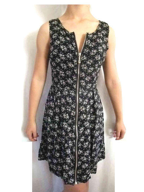 Zip Front Summer Casual Dress Size 32/34 Color White