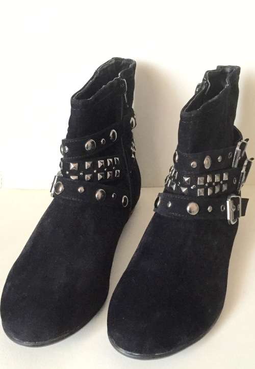 Last Pair Clearance !!! Comfy Flat Ankle Buckle Boot Black Size 6