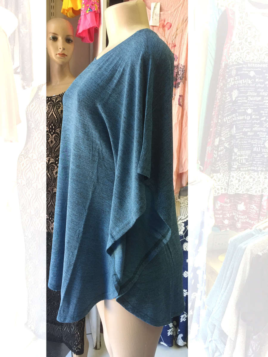 Poncho Style Flutter Sleeve Top Size 32-36