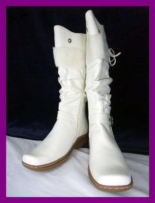 WHITE DIAMOND BUCKLE BOOT , SIZE: 3,5,6,7,8