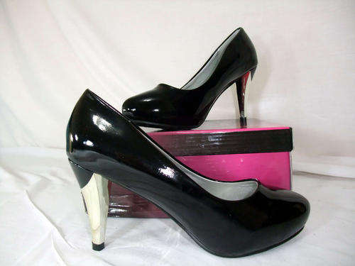 ****SALE****SEXY BLACK PUMP NON SLIP WITH SILVER HEEL , SIZE:3,5,6