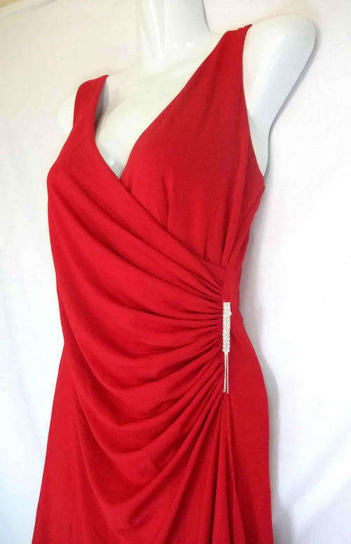 ***NEW ARRIVAL***ELEGANT Red V Cut Long Evening Dress Diamond Clasp