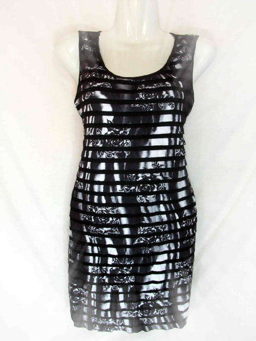 ***NEW ARRIVAL*** SEXY BLACK ROSES DRESS. 34/36