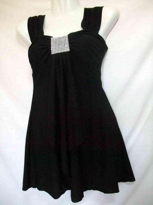 ***NEW ARRIVAL** STUNNING Black TOP - 38