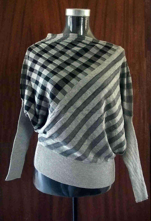 Trendy Unbalance Top - Grey