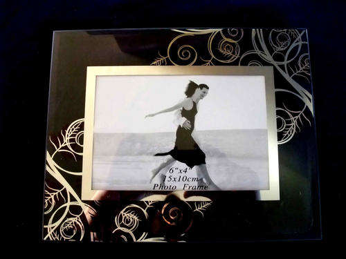 Photo Frame * * * Purple Leaves * * * 6" x 4" Photo Size