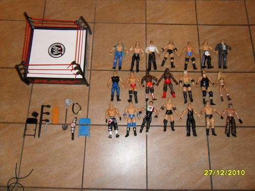 21x WWE action figures