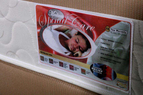 BEDS QUEEN SIZE POCKET SPRING BASE AND MATTRESS