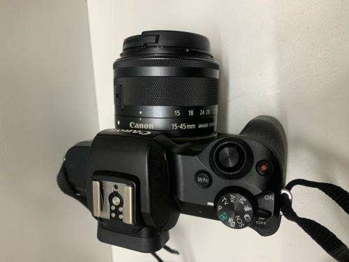 CANON EOS M50 MIRRORLESS CAMERA WITH EF-M 15-45MM LENS