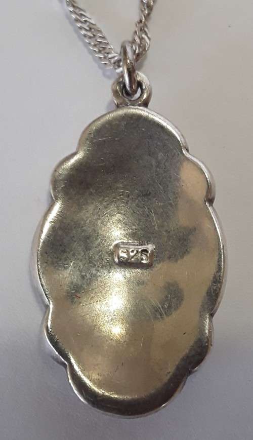 A superb vintage sterling silver and mother-of-pearl spiral necklace.  Stunning!!!