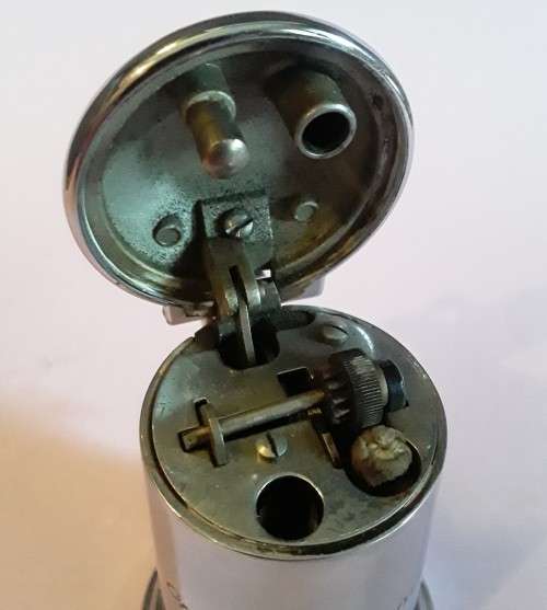 Rare vintage Dunhill tankard table lighter. Mid-century.