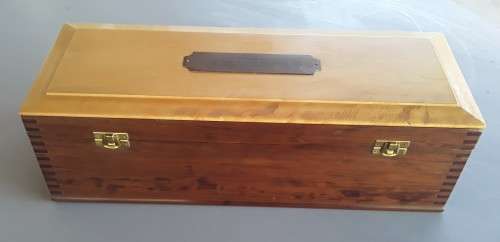 A VINTAGE SOLID YELLOWWOOD AND IMBUIA LARGE BOX BY KARL KNORR.