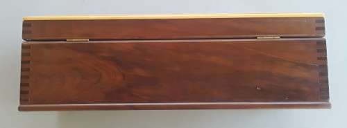 A VINTAGE SOLID YELLOWWOOD AND IMBUIA LARGE BOX BY KARL KNORR.