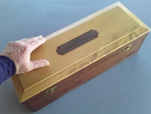 A VINTAGE SOLID YELLOWWOOD AND IMBUIA LARGE BOX BY KARL KNORR.