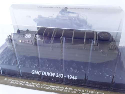 Boxed WW2`GMC DUKW 353 - 1944` U.S. Military Vehicle. Amercom Collection. Scale 1:72 .