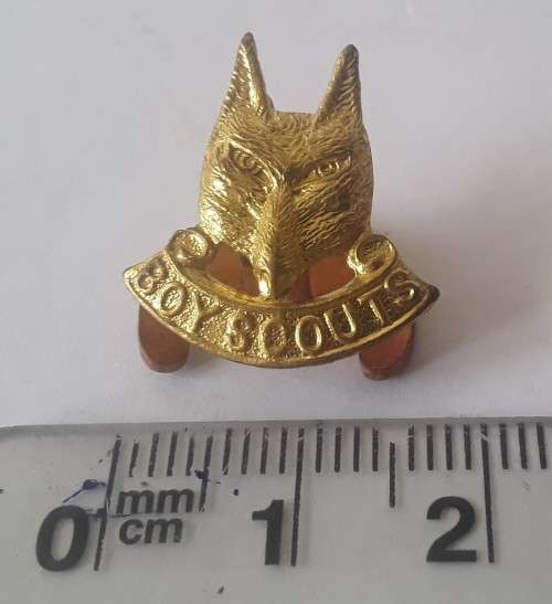 Vintage Boy Scouts Wolf Badge.