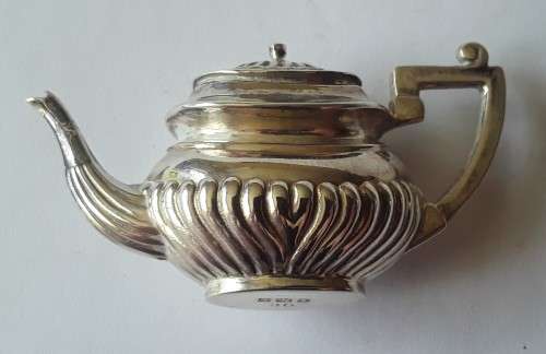 Solid Sterling Silver Hallmarked Miniature Tea Set By John Rose. Birmingham, 1955.