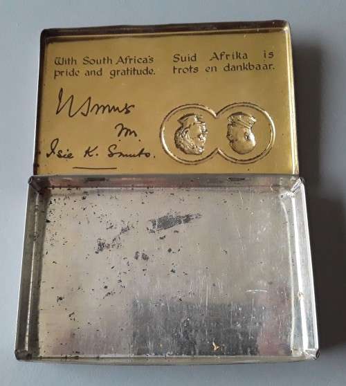 Unusual WW2 1941 `Jan And Isie Smuts` Christmas Gift Tin With Price Tag.
