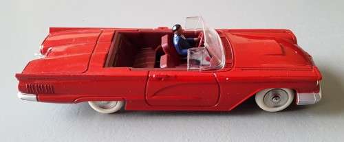 Boxed Dinky Toys (DeAgostini) Die Cast Cabriolet Ford `Thunderbird`. No. 555. 118 mm.
