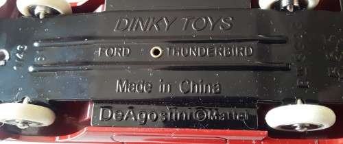 Boxed Dinky Toys (DeAgostini) Die Cast Cabriolet Ford `Thunderbird`. No. 555. 118 mm.