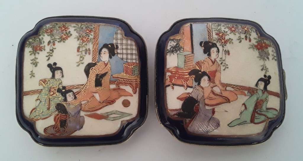 Superb Antique Japanese `Satsuma` Hand Painted Porcelain Double Belt Buckle.