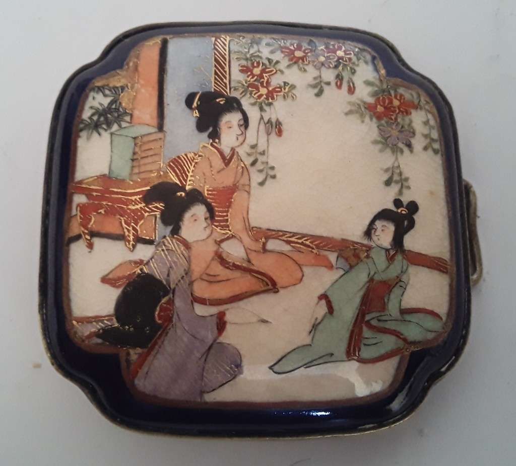 Superb Antique Japanese `Satsuma` Hand Painted Porcelain Double Belt Buckle.
