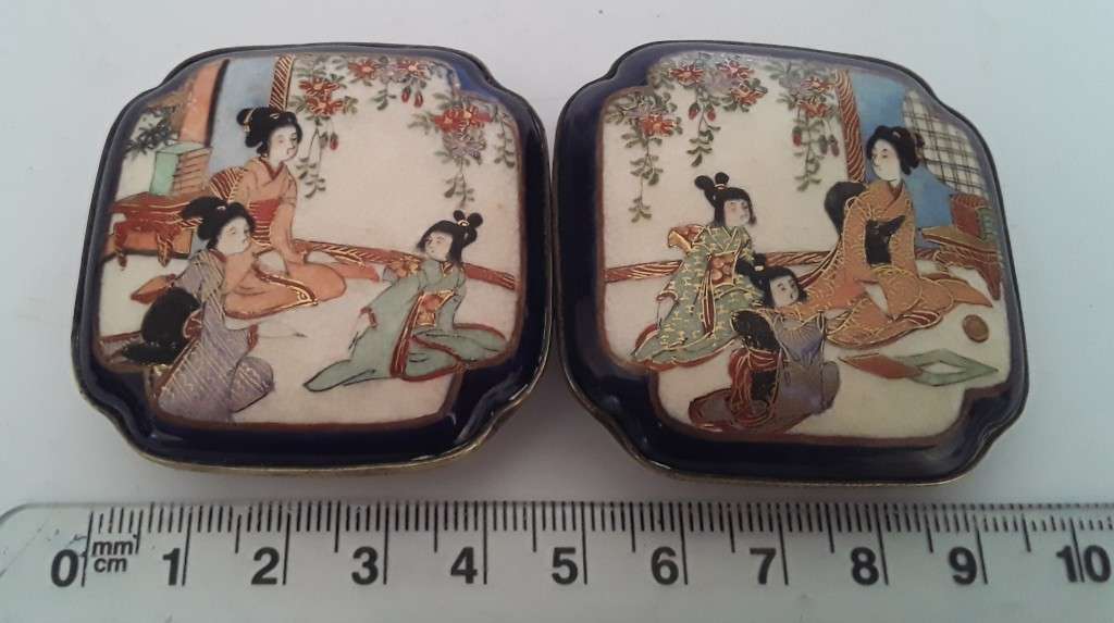 Superb Antique Japanese `Satsuma` Hand Painted Porcelain Double Belt Buckle.