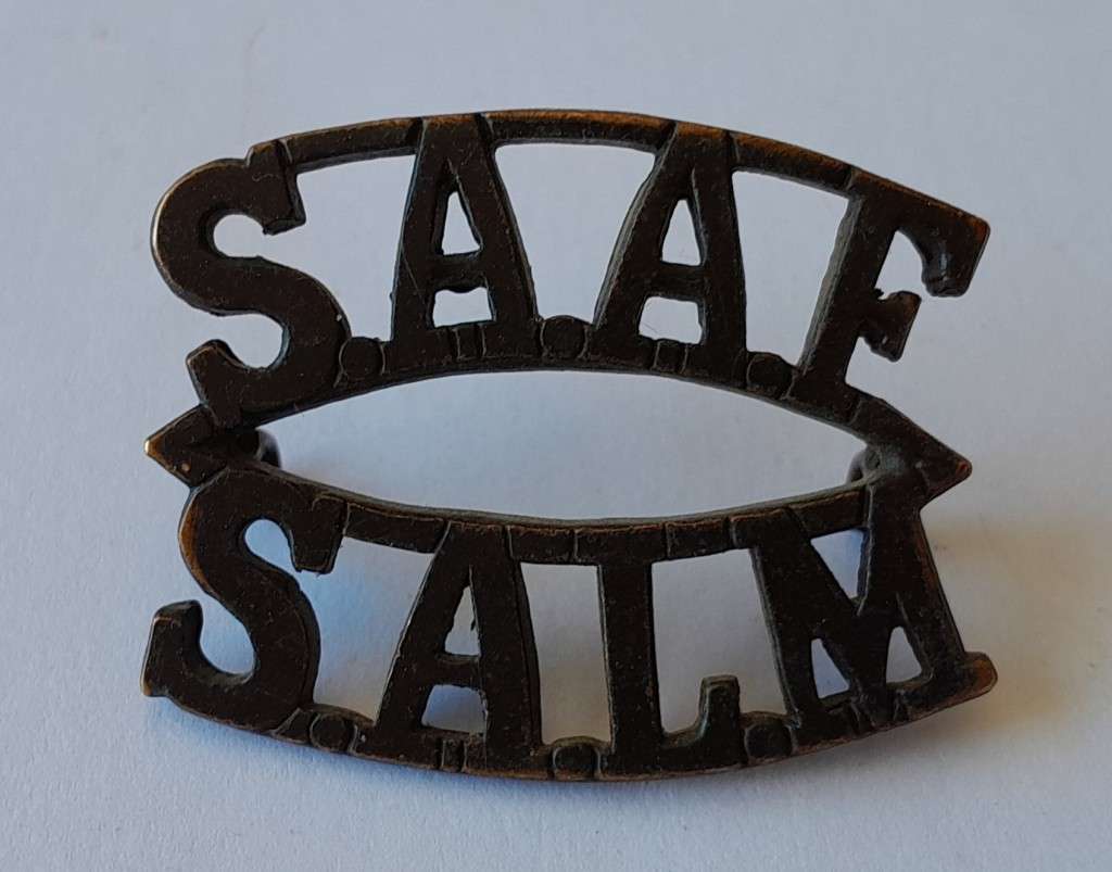 WW2 SA Airforce / SA Lugmag Shoulder Title Badge (Dark Bronze).