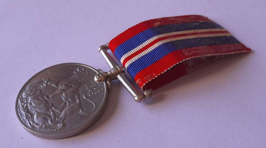 WW2 War Medal 1939-1945 To `175829 H. Vollenhoven`.