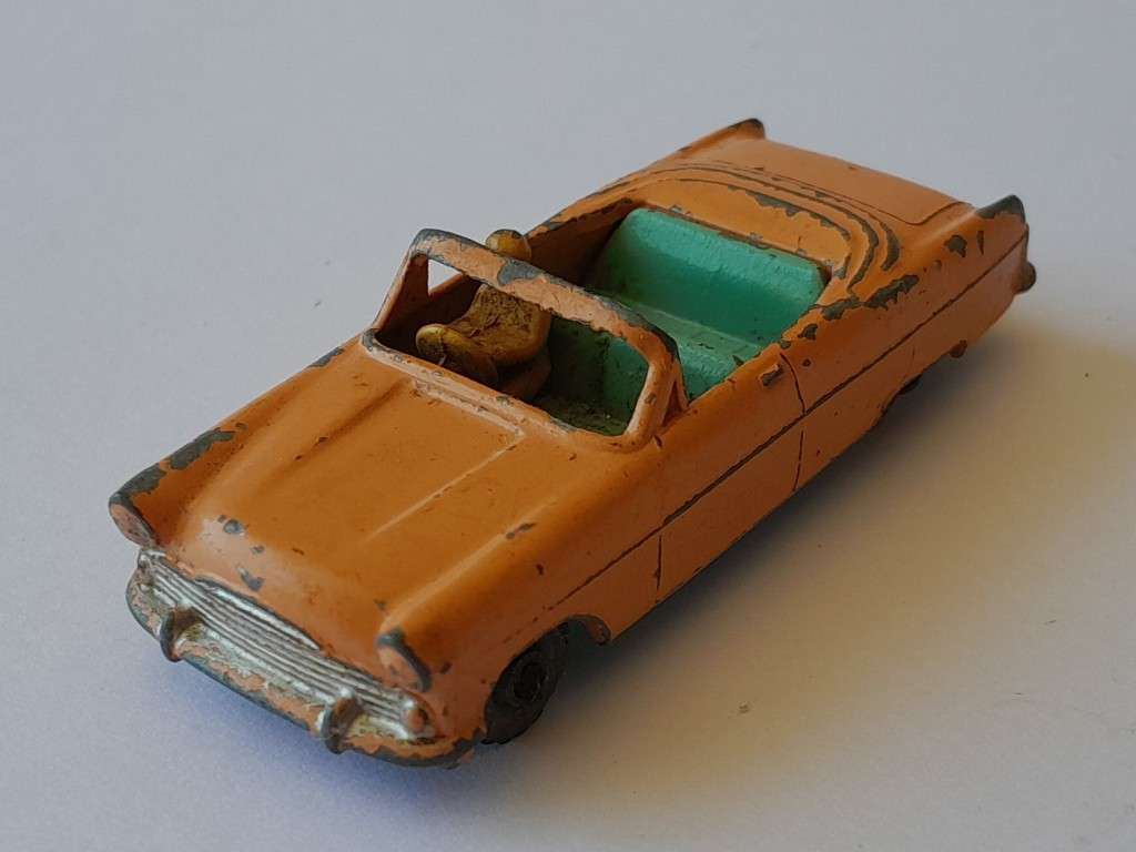 Lesney Matchbox `Ford Zodiac Convertible (No 39)`. 1957-1961.