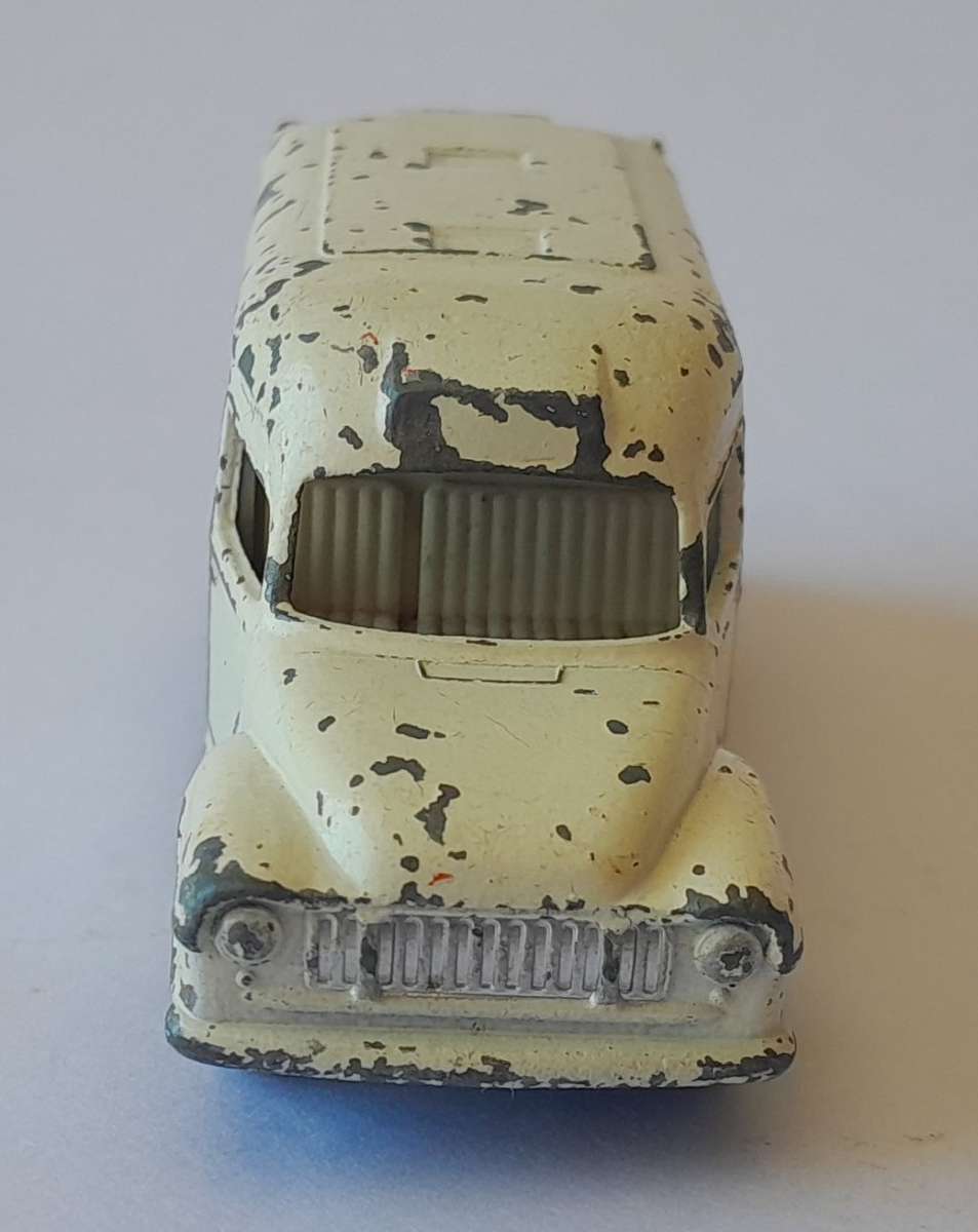Lesney Matchbox `Lomas Ambulance (No 14)`. 1962-1967. Opening Rear Doors.